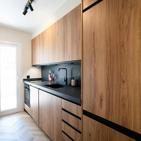 Esmeralda 2 Beachside *